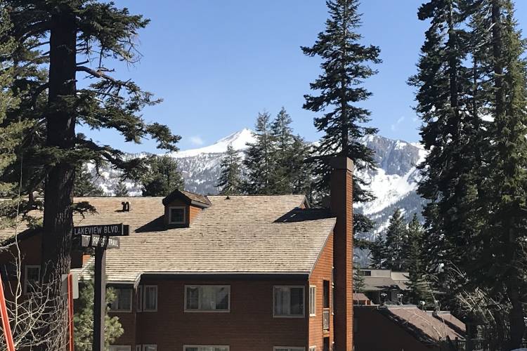 Mountainback condominiums near Canyon Lodge in Mammoth Lakes
