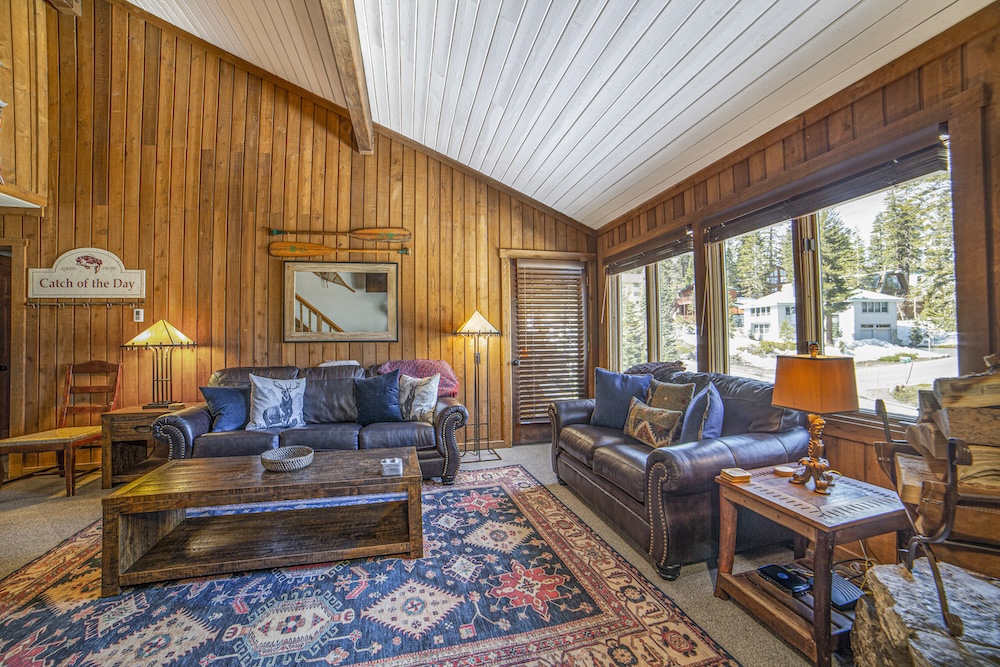 The living room at the rental, MountainBack #100. 