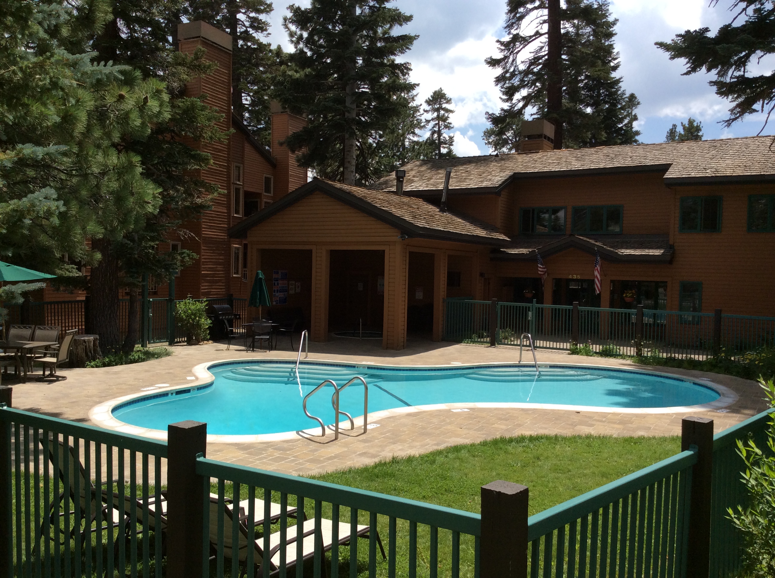 Pool at Mountainback Condos