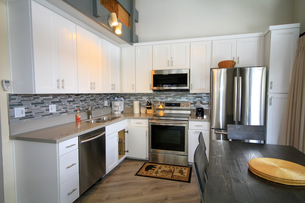 Image of the kitchen at the rental, Sierra Park Villas #93.